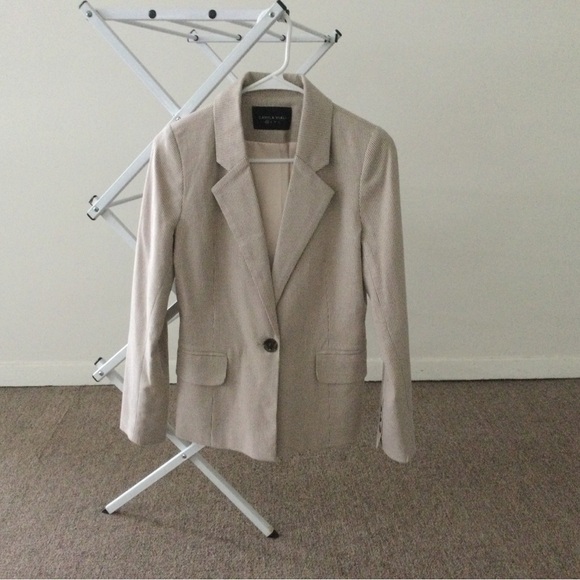 Women's Textured Beige Blazer. XS - Picture 2 of 12